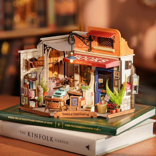 Rolife DIY House Lux Series DG164 Corner Bookstore