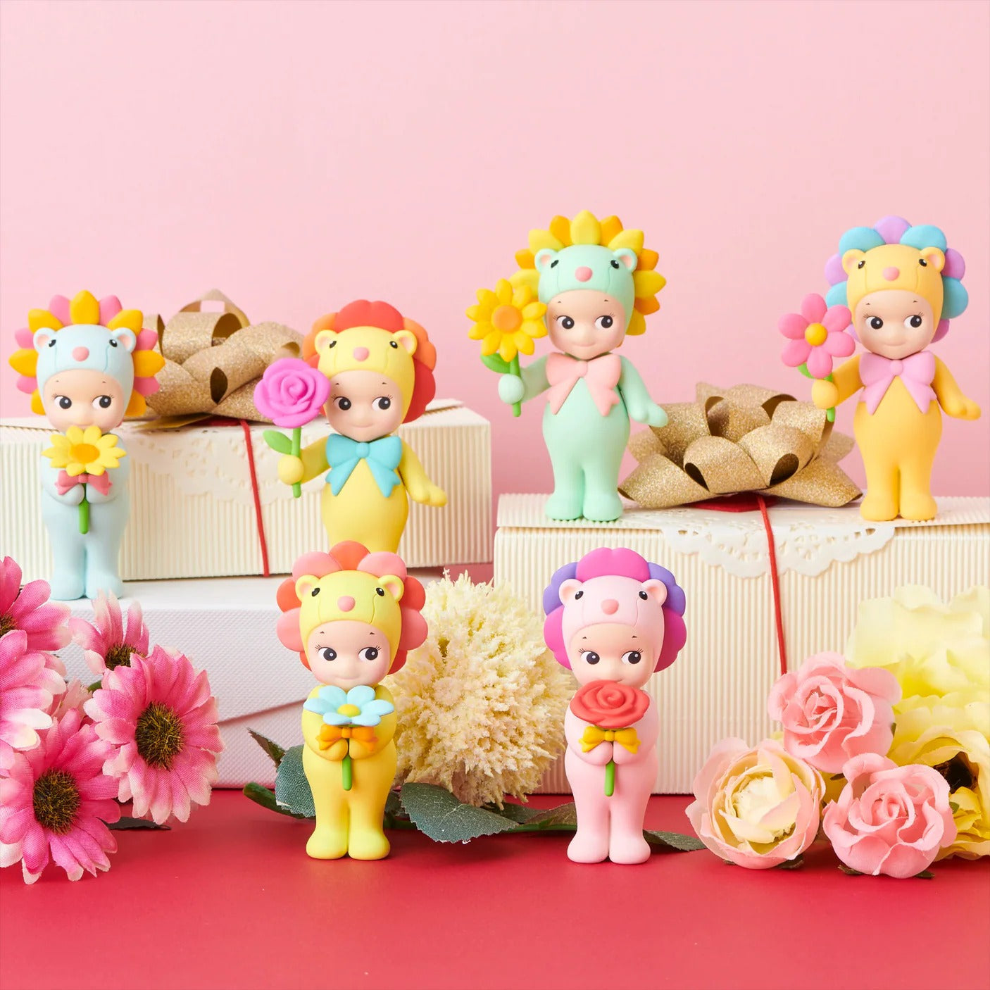 Sonny Angelフラワーシークレット　ハチ　ビー+Santa Sonny Angel Flower Gift Blind Box (6/1) – Treehouse Toys